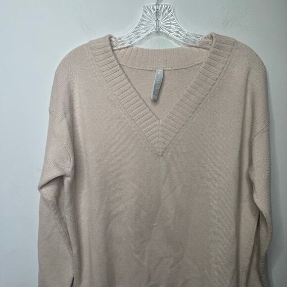 Athleta Wool Cashmere Sweater XS Beige V-Neck Pullover Fall Winter Cozy - Picture 3 of 12